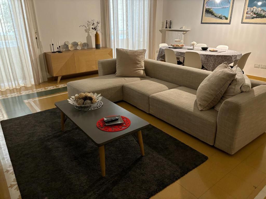 Luxury Manfredi Apartment Salerno Exterior foto
