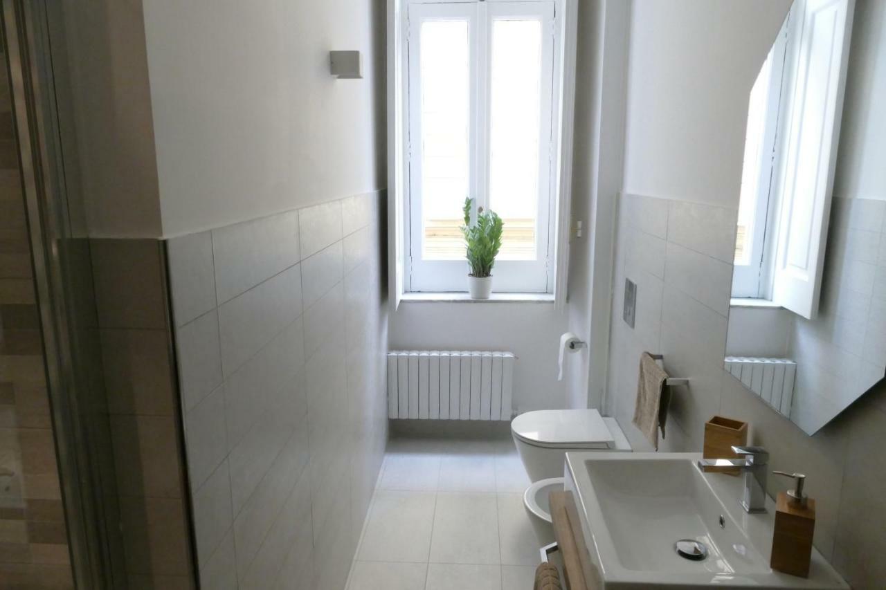 Luxury Manfredi Apartment Salerno Exterior foto
