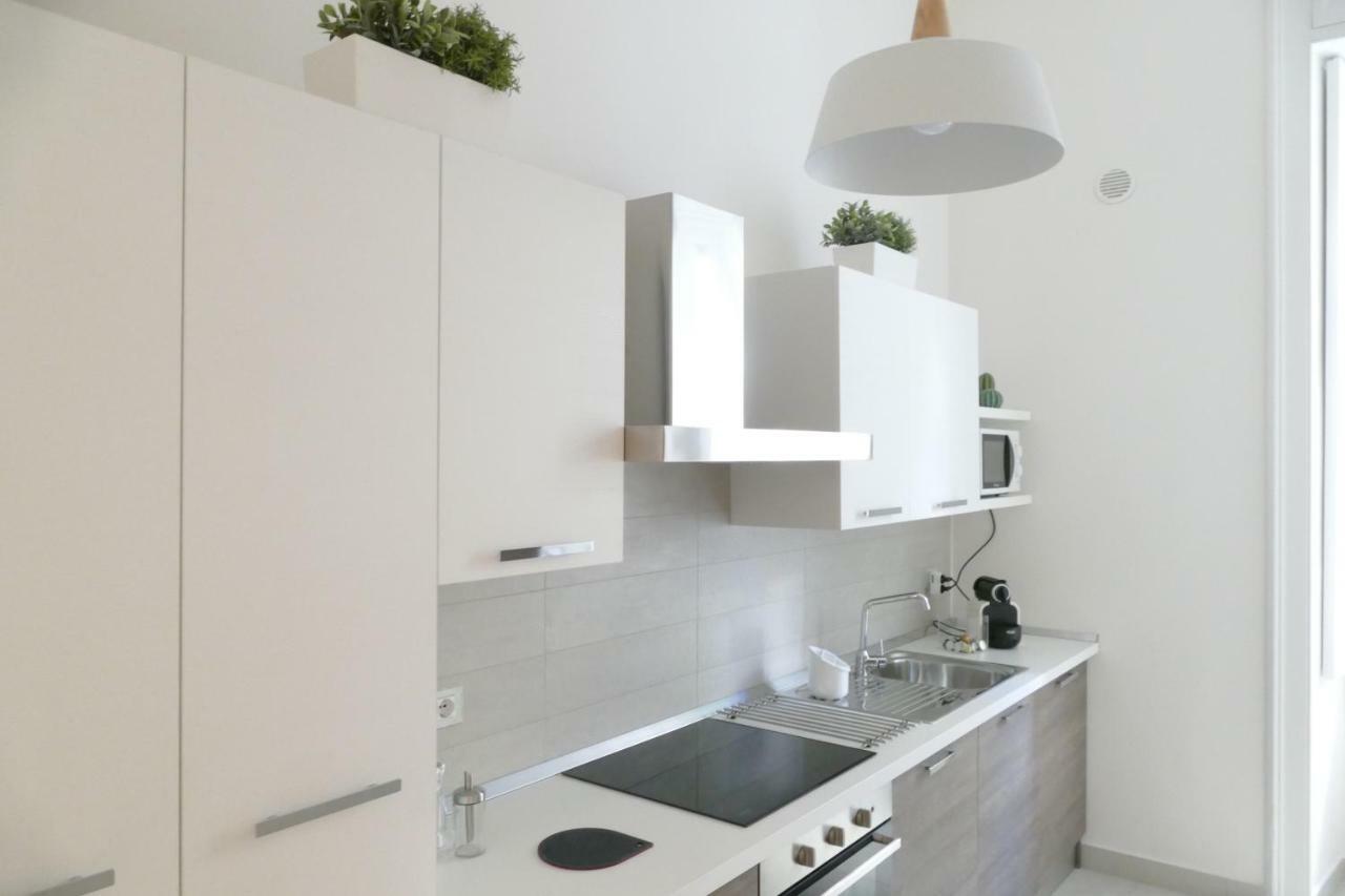 Luxury Manfredi Apartment Salerno Exterior foto